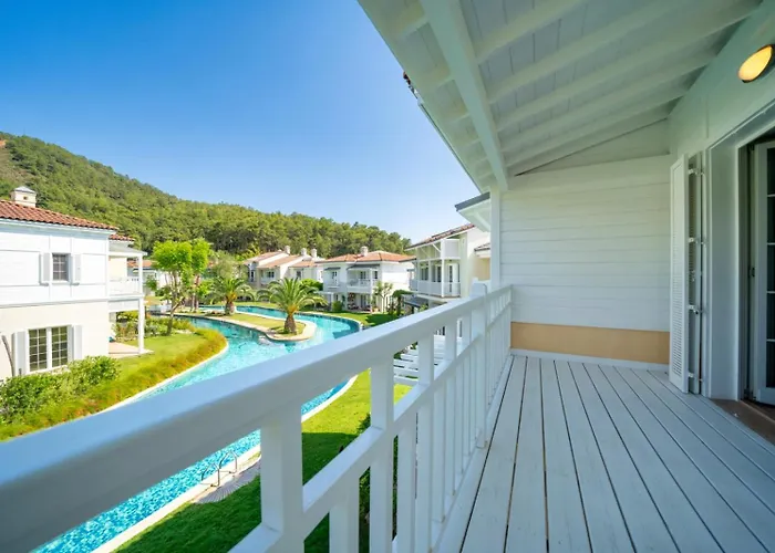 Βίλα Number 27, Outstanding Corner W/pool In Portville Gocek Φετιγιέ