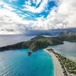 Number 27, Outstanding Corner W/pool In Portville Gocek Willa *
